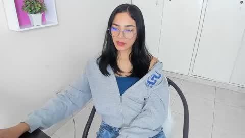 Camila online show from March 2025 01:59:02 PM