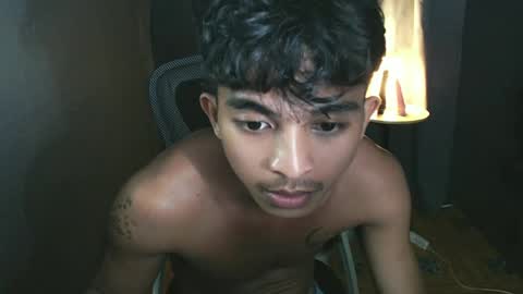 Snapshot of asian_hunk_moreno chatting on June 2026 05:28:02 PM Yuri online show from June 2026 05:28:02 PM