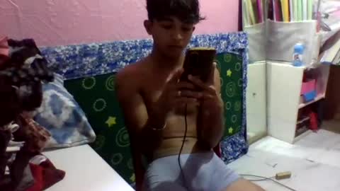 Snapshot of asian_hunk_moreno chatting on August 2026 05:21:02 AM Yuri online show from August 2026 05:21:02 AM