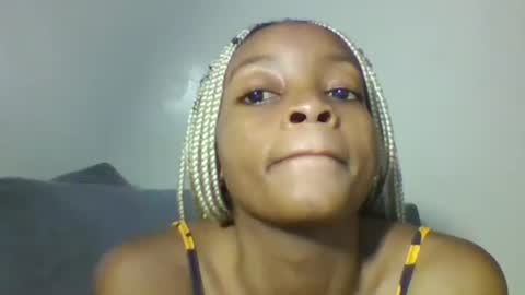 Asia online show from November 2025 07:35:01 PM