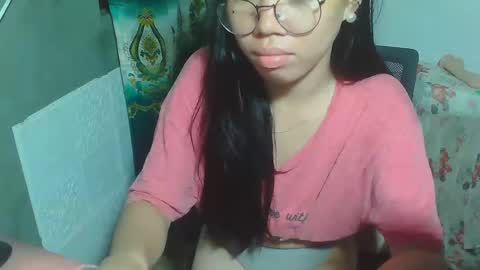 Snapshot of asian_rhean chatting on January 2025 12:31:01 PM Rhean online show from January 2025 12:31:01 PM