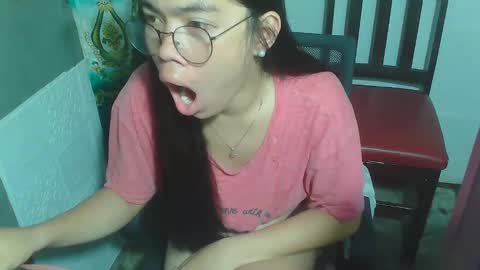 Snapshot of asian_rhean chatting on January 2025 03:00:02 AM Rhean online show from January 2025 03:00:02 AM