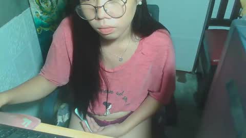 Snapshot of asian_rhean chatting on February 2025 03:05:01 PM Rhean online show from February 2025 03:05:01 PM