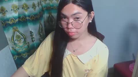 Snapshot of asian_rhean chatting on February 2025 09:20:02 PM Rhean online show from February 2025 09:20:02 PM