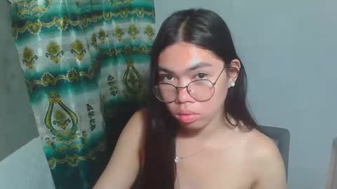 Snapshot of asian_rhean chatting on February 2025 05:29:02 PM Rhean online show from February 2025 05:29:02 PM