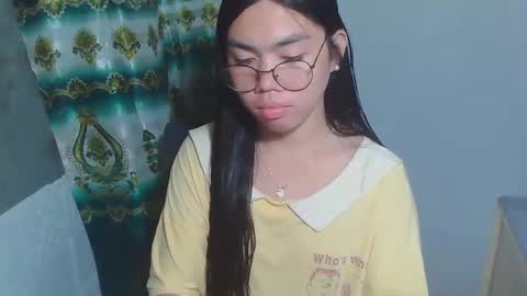 Snapshot of asian_rhean chatting on February 2025 10:52:01 AM Rhean online show from February 2025 10:52:01 AM