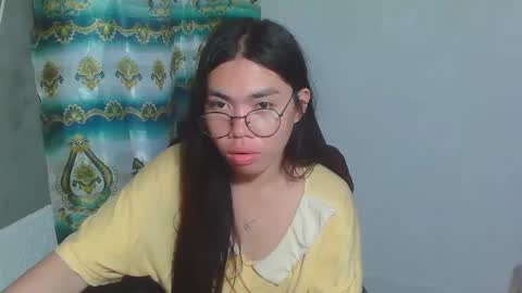 Snapshot of asian_rhean chatting on March 2025 10:38:01 PM Rhean online show from March 2025 10:38:01 PM