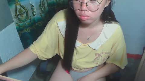 Snapshot of asian_rhean chatting on March 2025 12:05:02 AM Rhean online show from March 2025 12:05:02 AM