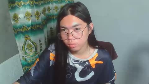 Snapshot of asian_rhean chatting on March 2025 06:12:01 PM Rhean online show from March 2025 06:12:01 PM