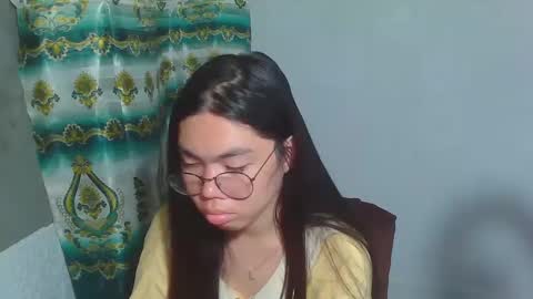 Snapshot of asian_rhean chatting on March 2025 10:02:01 AM Rhean online show from March 2025 10:02:01 AM