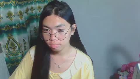 Snapshot of asian_rhean chatting on March 2025 10:08:02 AM Rhean online show from March 2025 10:08:02 AM
