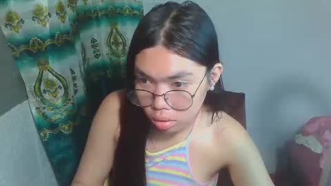 Snapshot of asian_rhean chatting on March 2025 09:03:02 PM Rhean online show from March 2025 09:03:02 PM