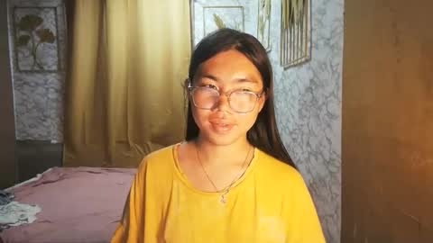 Snapshot of asian_rhean chatting on September 2025 12:23:01 AM Rhean online show from September 2025 12:23:01 AM
