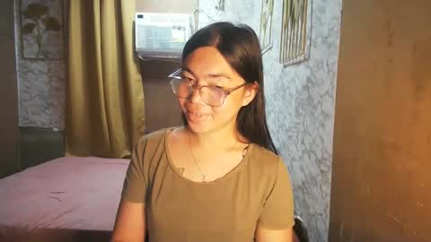 Snapshot of asian_rhean chatting on September 2025 01:06:01 AM Rhean online show from September 2025 01:06:01 AM