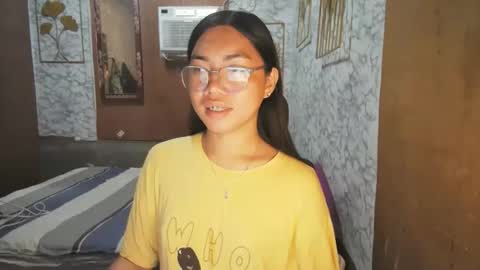 Snapshot of asian_rhean chatting on October 2025 11:05:01 PM Rhean online show from October 2025 11:05:01 PM