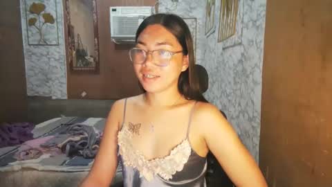 Snapshot of asian_rhean chatting on October 2025 12:22:02 AM Rhean online show from October 2025 12:22:02 AM