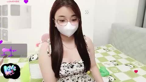 asianniky online show from September 2025 12:43:01 AM
