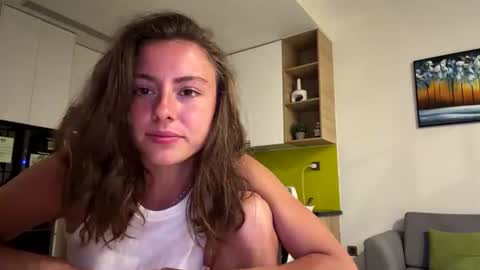 Snapshot of asleyfabello chatting on June 2026 11:35:01 AM Monica online show from June 2026 11:35:01 AM