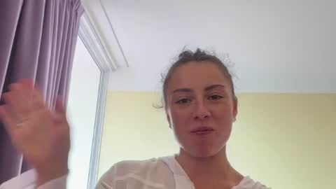 Snapshot of asleyfabello chatting on July 2026 08:10:01 AM Monica online show from July 2026 08:10:01 AM