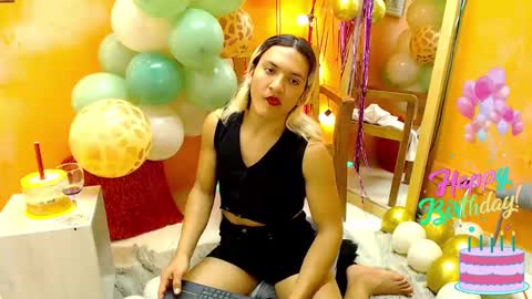 Snapshot of aslyhernandez chatting on January 2025 08:14:01 PM ASLY online show from January 2025 08:14:01 PM