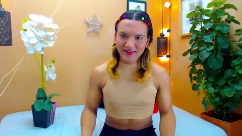 Snapshot of aslyhernandez chatting on October 2025 12:27:01 PM ASLY online show from October 2025 12:27:01 PM