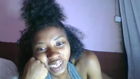 asmiraa online show from December 2025 04:40:02 AM