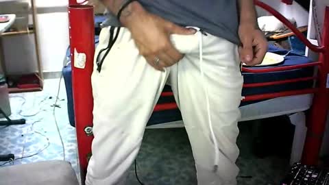 Snapshot of aspisonty chatting on December 2025 05:56:02 AM aspisonty online show from December 2025 05:56:02 AM