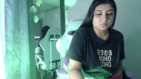 Asshley online show from December 2025 09:58:02 AM