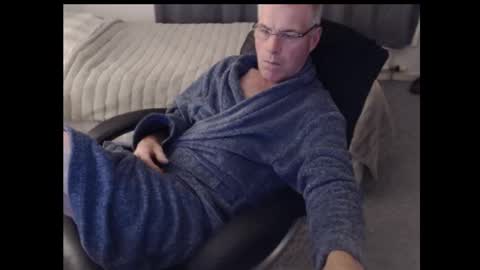 Snapshot of astrajman chatting on October 2025 05:44:02 PM horny older online show from October 2025 05:44:02 PM