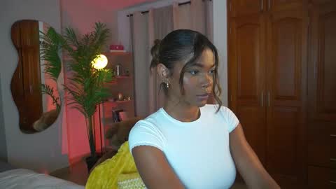 Astrea online show from December 2025 12:08:01 AM