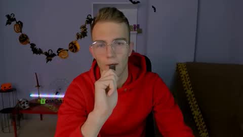 astren online show from October 2025 05:41:01 AM