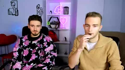 Snapshot of astren_villo chatting on December 2025 10:09:01 AM astren online show from December 2025 10:09:01 AM