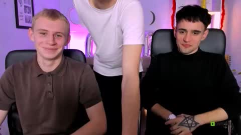 Snapshot of astren_villo chatting on February 2026 08:13:02 PM astren online show from February 2026 08:13:02 PM