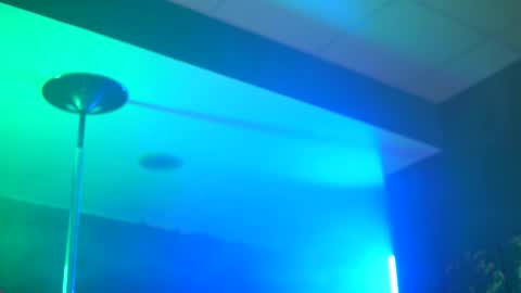 Astrid online show from February 2026 08:38:01 PM