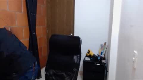 Snapshot of astton_nick chatting on March 2025 02:17:01 AM Nick Astton online show from March 2025 02:17:01 AM