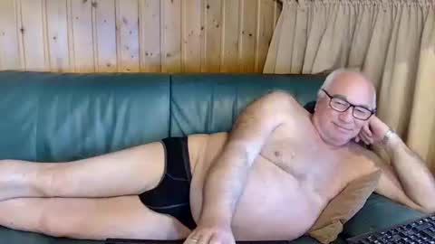 asusandy online show from March 2025 03:02:01 PM