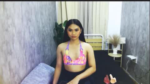 Snapshot of atashakendall chatting on February 2026 03:45:01 PM atashakendall online show from February 2026 03:45:01 PM