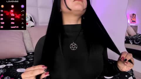 Snapshot of atena_hill chatting on March 2025 08:16:02 PM Athena online show from March 2025 08:16:02 PM