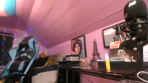 Snapshot of athena_the_godess chatting on December 2024 02:53:01 AM xoxo G0DD3SS xoxox online show from December 2024 02:53:01 AM