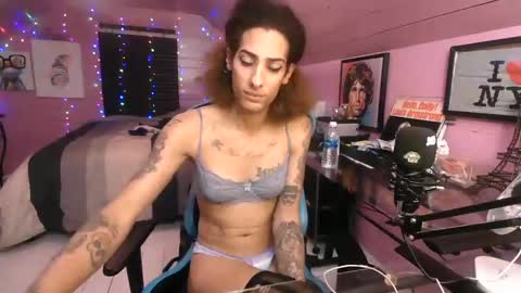 Snapshot of athena_the_godess chatting on January 2025 02:49:02 AM xoxo G0DD3SS xoxox online show from January 2025 02:49:02 AM