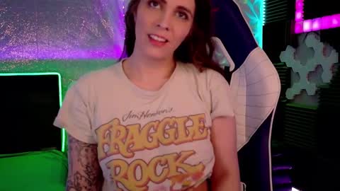 Athena Autumn online show from November 2025 10:18:02 AM