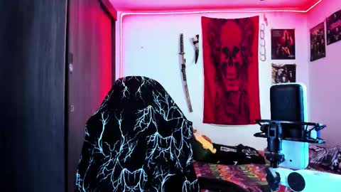 athenauwu online show from November 2025 05:40:01 AM