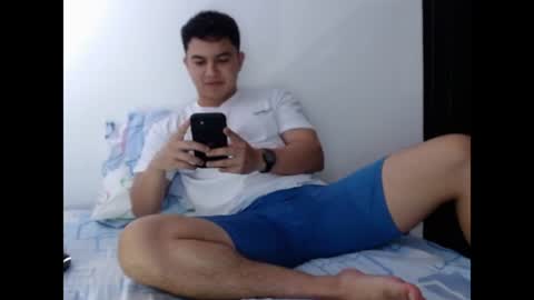 Snapshot of athleticboy2026 chatting on October 2025 06:50:02 PM Robin online show from October 2025 06:50:02 PM