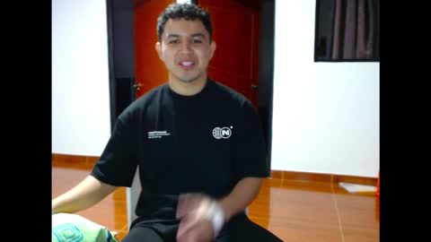 Robin online show from November 2025 10:23:02 PM