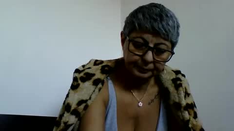 Snapshot of atikaarea chatting on January 2025 10:05:02 AM atikaarea online show from January 2025 10:05:02 AM