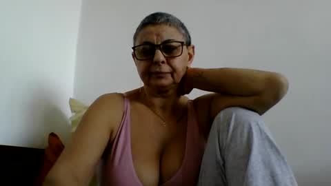 Snapshot of atikaarea chatting on January 2025 09:19:02 AM atikaarea online show from January 2025 09:19:02 AM