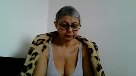 Snapshot of atikaarea chatting on February 2025 11:28:01 AM atikaarea online show from February 2025 11:28:01 AM