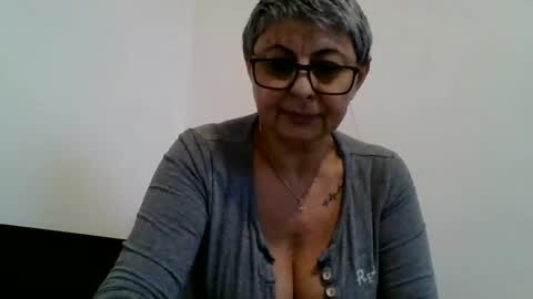 Snapshot of atikaarea chatting on March 2025 03:52:01 PM atikaarea online show from March 2025 03:52:01 PM