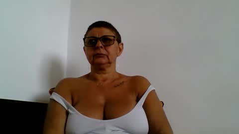 Snapshot of atikaarea chatting on September 2025 09:08:02 AM atikaarea online show from September 2025 09:08:02 AM