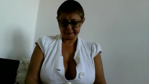 Snapshot of atikaarea chatting on September 2025 02:21:01 PM atikaarea online show from September 2025 02:21:01 PM